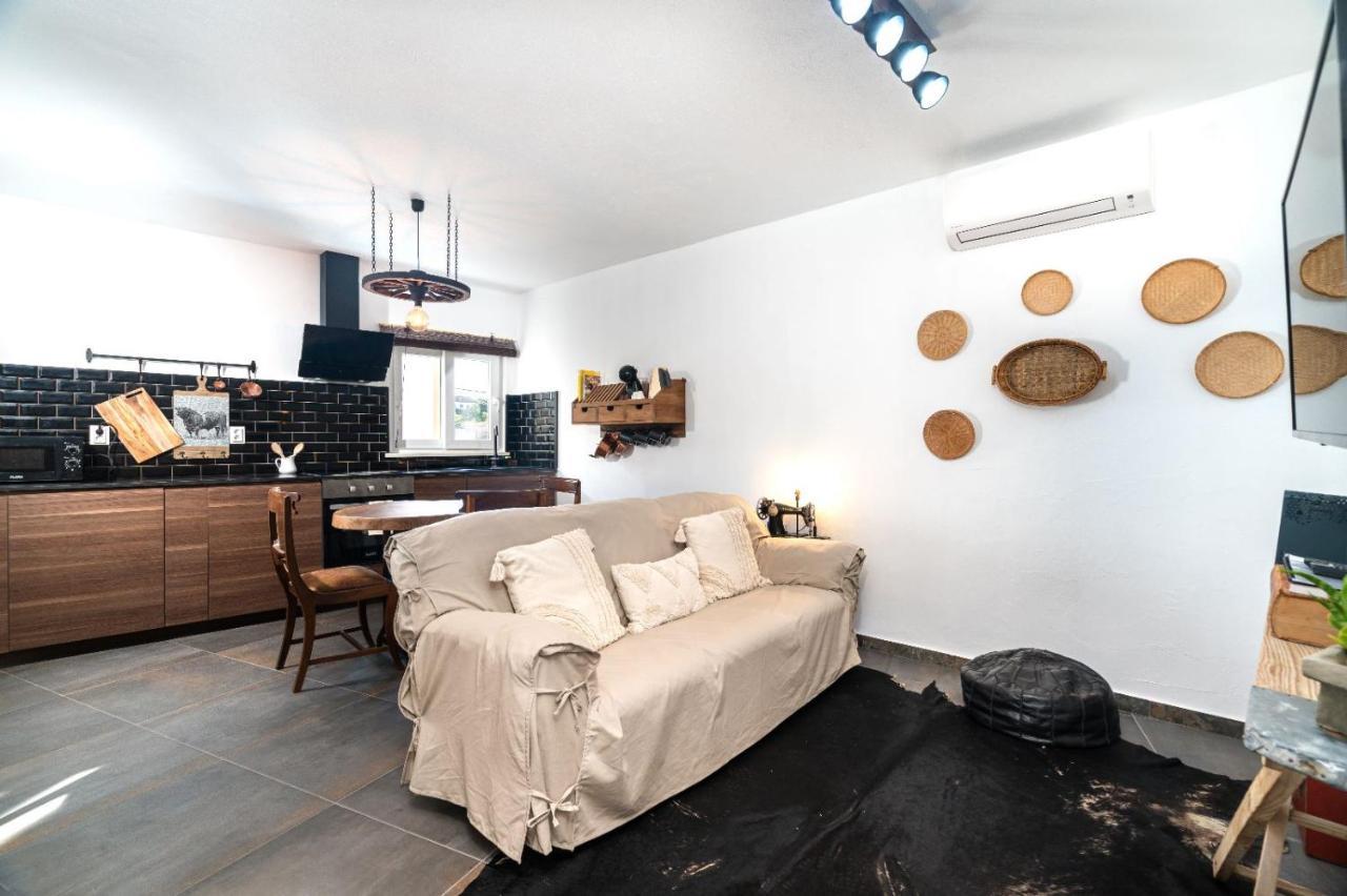 Casa Estabulo- Cozy Rustic Farmhouse Loft Touro Estombar Ngoại thất bức ảnh